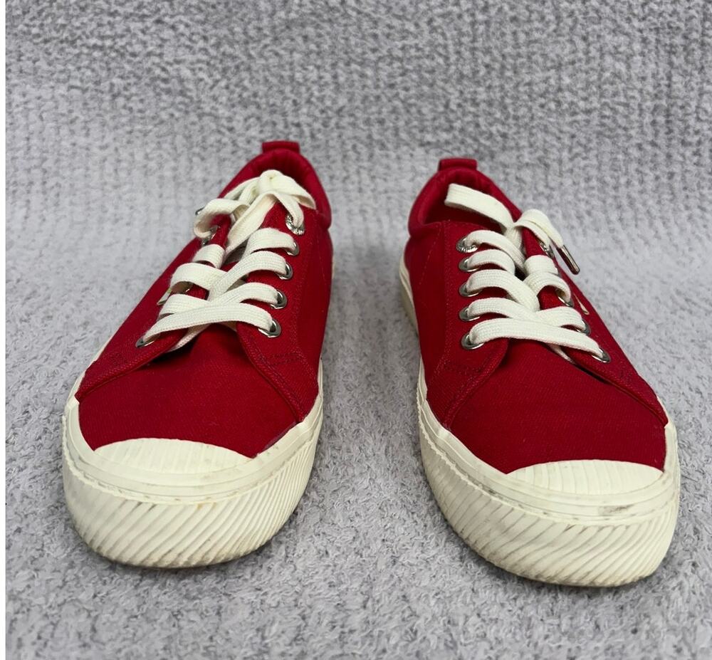 Cariuma Red Canvas Sneakers Size 6 #74004